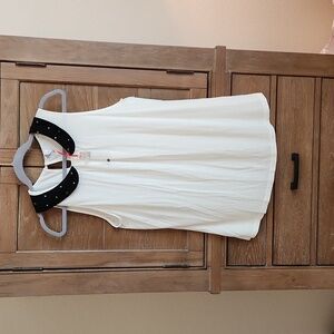 🎁Elle Sleeveless Top with Embellished Collar size L